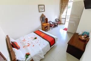 Phòng giường đơn có ban công (Single Room with Balcony)
