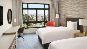 Premium Twin Room with City View room in Intercontinental Jordan