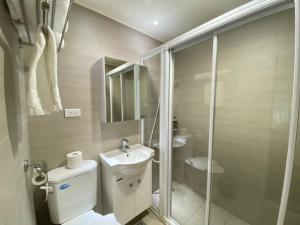 Phòng Giường Đôi Có Phòng Tắm Riêng (Double Room with Private Bathroom)