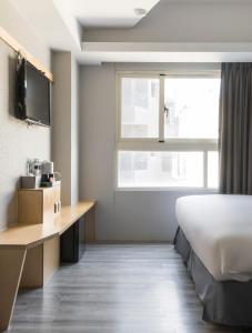 Phòng Tiêu Chuẩn Giường Đôi (Standard Double Room)