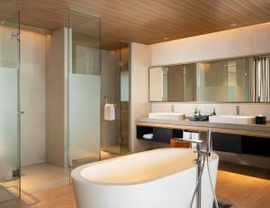 Junior King Suite with Mountain View