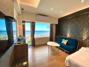Phòng Có Giường Cỡ Queen Nhìn Ra Biển (Queen Room with Sea View)