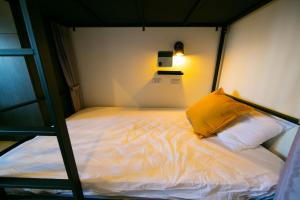 Phòng Tập Thể 8 Giường Cả Nam và Nữ (8-Bed Mixed Dormitory Room)