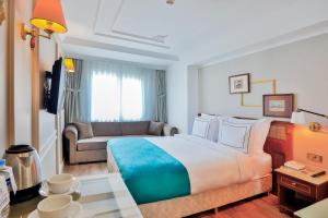 Superior Triple Room room in Orient Express & Spa by Orka Hotels