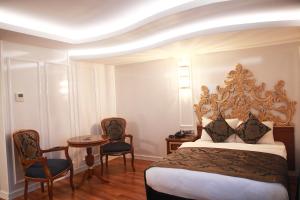 Deluxe Double or Twin Room with Balcony room in Emirtimes Hotel Tuzla