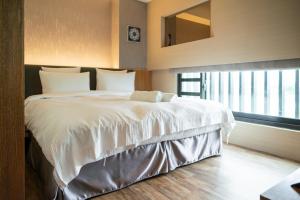 Phòng Tiêu Chuẩn Giường Đôi Lớn (Standard Queen Room)