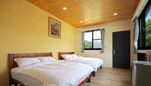 Phòng 4 người có phòng tắm (Quadruple Room with Bathroom)