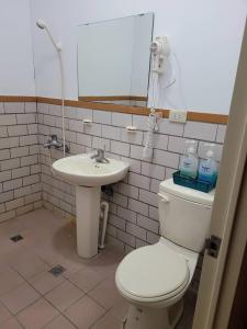 Phòng Tiêu Chuẩn 4 Người (Standard Quadruple Room)