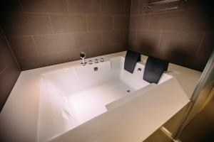 Phòng Gia Đình Loại Sang – Thích Hợp Cho Trẻ Con (Deluxe Family Room - Child-Friendly)