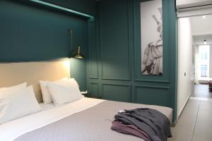 Deluxe Suite room in Sir Athens