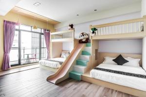 Phòng Gia Đình Có Ban Công (Family Room with Balcony)