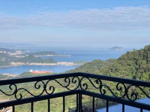 Phòng Giường Đôi có Ban công và Nhìn ra Biển (Double Room with Balcony and Sea View)
