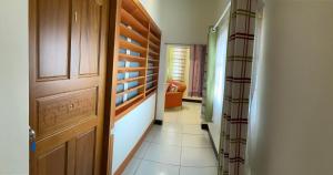 Phòng Tiêu Chuẩn 2 Giường Đơn Với Phòng Tắm Chung (Standard Twin Room with Shared Bathroom)