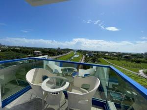 Phòng Có Giường Cỡ King Nhìn Ra Biển (King Room with Sea View)