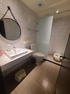 Suite gia đình có ban công (Family Suite with Balcony)