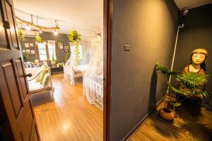 Suite Gia Đình Có Ban Công (Family Suite with Balcony)