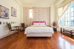 Phòng Giường Đôi Có Ban Công (Double Room with Balcony)