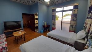 Phòng Giường Đôi Có Phòng Tắm Riêng (Double Room with Private Bathroom)