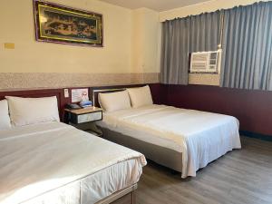 Phòng Hạng Tiết kiệm Cho 4 Người (Economy Quadruple Room)
