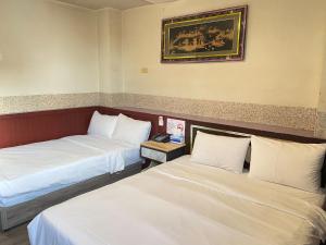 Phòng Hạng Tiết kiệm Cho 4 Người (Economy Quadruple Room)
