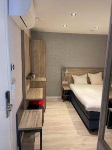 Budget Double Room without Window room in Joy Hotel