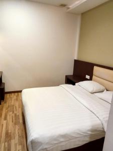 Phòng Đôi Loại Sang (Deluxe Double Room)