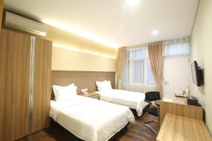 Phòng 2 Giường Đơn Hạng Bình Dân (Budget Twin Room)