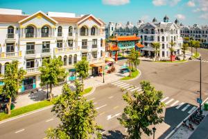 Phòng Tiêu Chuẩn Giường Lớn (Standard King Room)