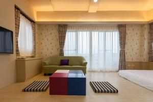 Phòng Gia đình nhìn ra Núi (Family Room with Mountain View)