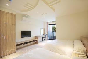 Phòng 4 người Nhìn ra cảnh Núi non (Quadruple Room with Mountain View)