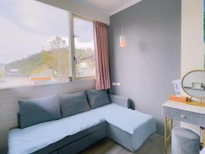 Phòng Giường Đôi Nhìn Ra Núi (Double Room with Mountain View)