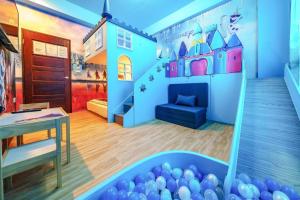 Phòng 4 Người Có Ban Công (Quadruple Room with Balcony)