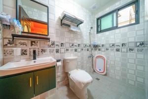 Phòng 4 Người Có Ban Công (Quadruple Room with Balcony)