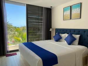 Biệt Thự Ba Phòng Ngủ (Three-Bedroom Villa)