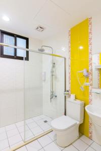 Phòng 4 Người Có Ban Công (Quadruple Room with Balcony)