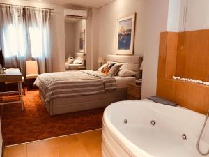 Suite with Hot Tub room in Zen Hotel