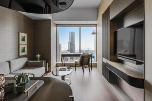 1 King Junior Suite Harbour View