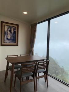 Phòng 4 người Nhìn ra cảnh Núi non (Quadruple Room with Mountain View)