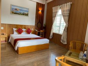 Phòng Có Giường Cỡ King Với Ban Công (King Room with Balcony)