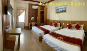 Phòng 4 Người Có Ban Công (Quadruple Room with Balcony)