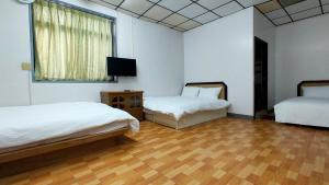Phòng Ngủ Tập Thể 6 Giường Cho Cả Nam Và Nữ (6-Bed Mixed Dormitory Room)