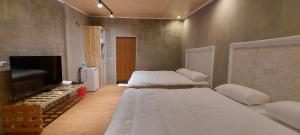 Phòng 4 Người Có Bồn Tắm (Quadruple Room with Bath)