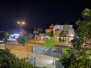 Phòng Bốn Người Có Phòng Tắm Riêng (Quadruple Room with Private Bathroom)