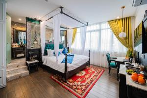 Phòng Giường Lớn Loại Sang Sang Trọng (Luxury Deluxe King Room)