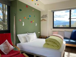 Phòng 2 Giường Đơn Có Cảnh Quan (Twin Room with View)