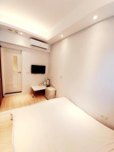 Phòng Tiêu Chuẩn Giường Đôi (Standard Double Room)