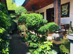 Phòng Giường Đôi Hạng Bình Dân (Budget Double Room)