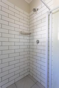 Two-Bedroom Apartment room in Woodlands Apartments