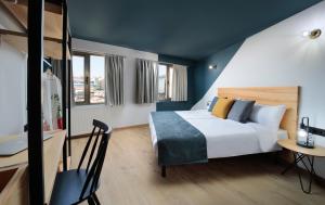 Double Room room in Rodamon Istanbul Hostel 