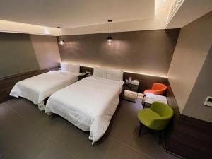 Phòng Tiêu Chuẩn 4 Người (Standard Quadruple Room)